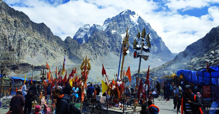 Classic Manimahesh Kailash Trek – 5 Days